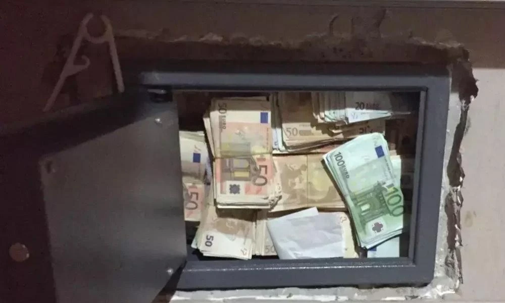 Θεσσαλονίκη: Οικιακή βοηθός πίσω από τη «χρυσή» κλοπή χρηματοκιβωτίου